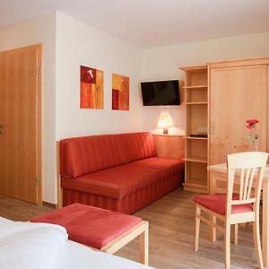 Zimmer mit Queensize-Bett